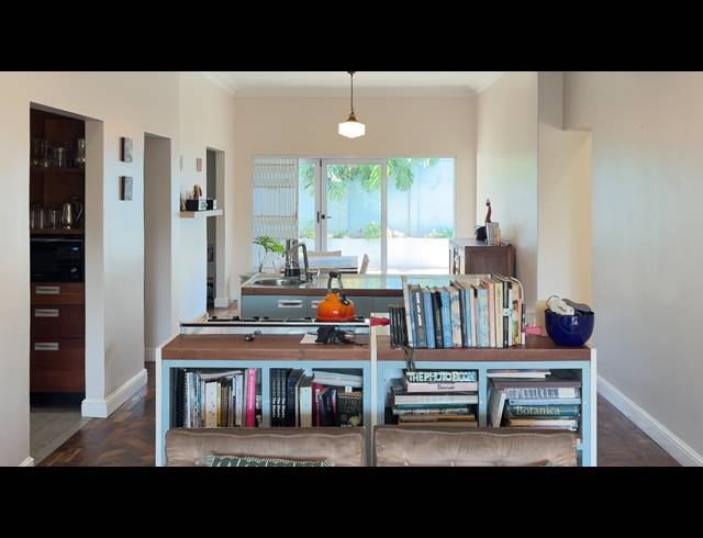 5 BEDROOM FREESTANDING FOR SALE IN GLENWOOD